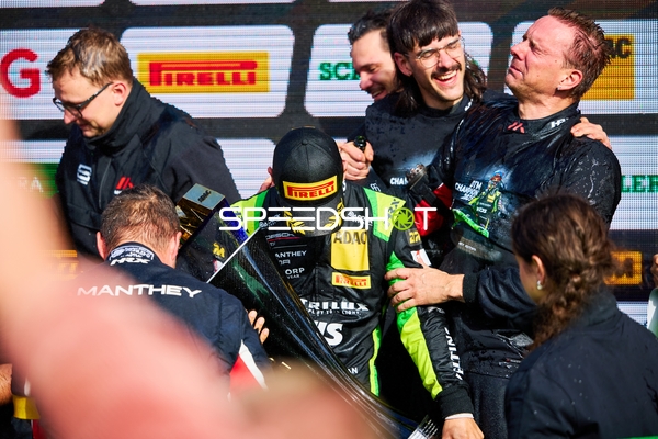 Feier beim DTM Saisonfinale