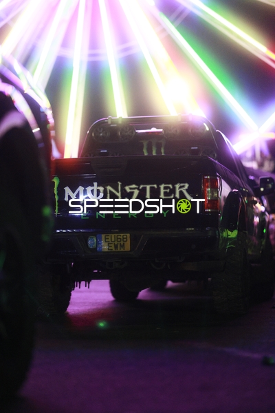 Fahrzeug mit Monster Energy Branding