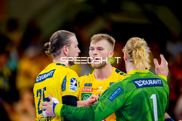 Kommunikation Olle Forsell-Schefvert (25;Rhein Neckar Löwen), Steven Plucnar Jacobsen (9;Rhein Neckar Löwen), Mikael Appelgren (1;Rhein Neckar Löwen)