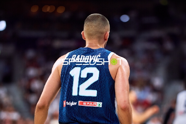 Rok Radović (12; Slowenien) auf dem Court