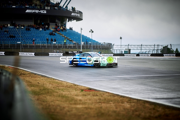 Falken Motorsports (44): Dennis Marschall, Dorian Boccolacci, Nico Menzel auf nasser Strecke