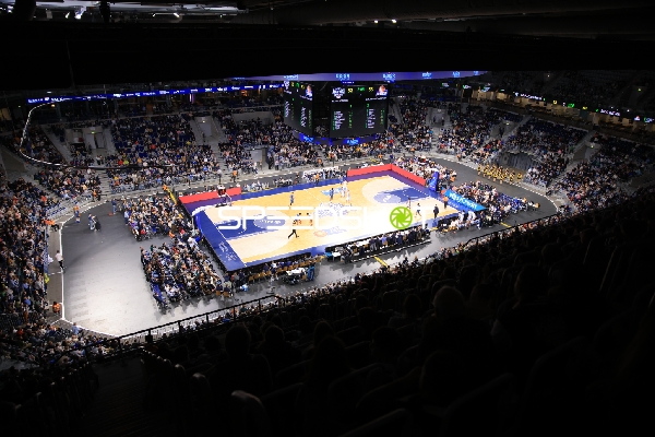 Spielaktion mit MLP Academics Heidelberg und Frankfurt Skyliners