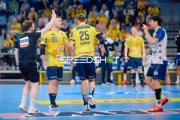 2 Minuten Strafe für Olle Forsell-Schefvert (25, Rhein Neckar Löwen)