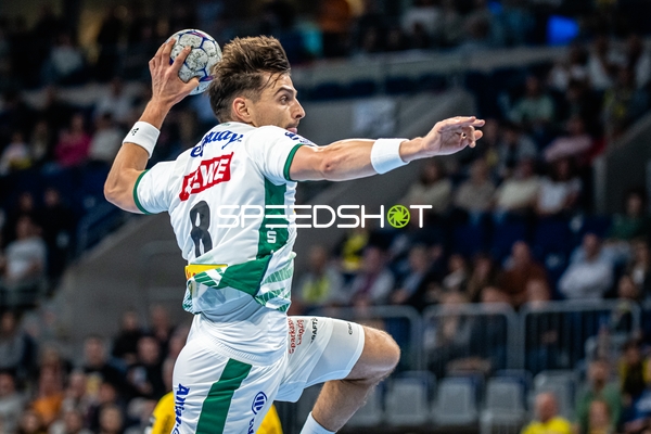 1. Handball-Bundesliga: Lucas Krzikalla (8; SC DHfK Leipzig) wirft aufs Tor