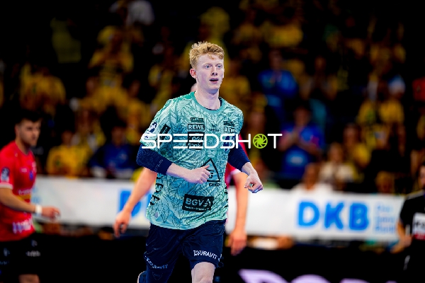 Spieler läuft ins Positionsspiel