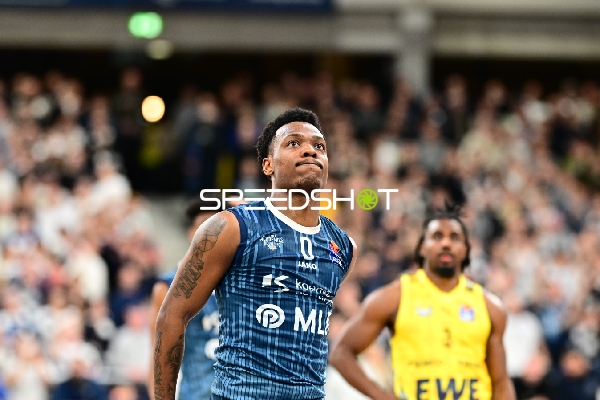 DJ Horne (0; MLP Academics Heidelberg) in Aktion