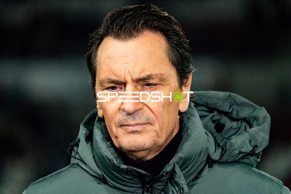 Trainer an der Seitenlinie