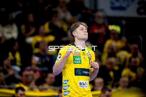 Jubel von David More (15; Rhein Neckar Löwen)