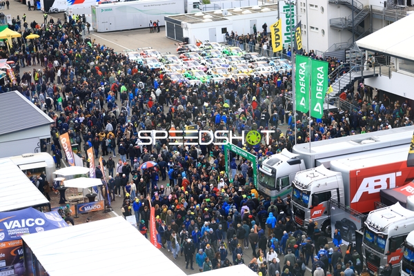 Fahrerlager beim DTM Saisonfinale