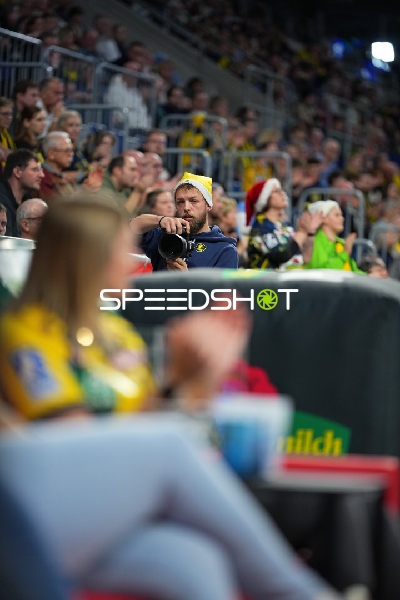 Fans in der SAP Arena