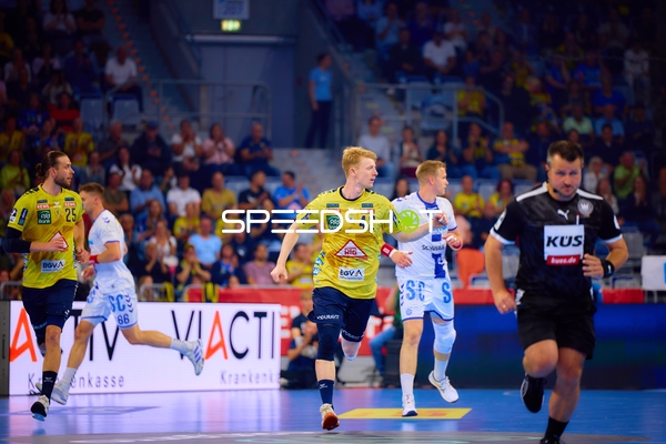 Handball I Herren I Jon Lindenchrone Andersen (42;Rhein Neckar Löwen) läuft