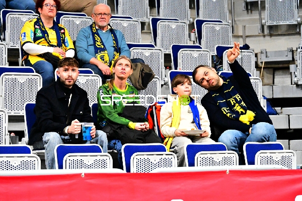 Fans in der Sap Arena