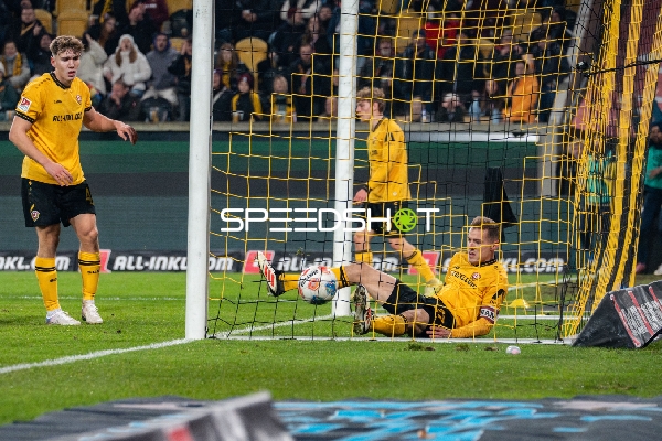 Spielszene im Strafraum