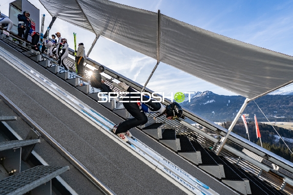 Two-Nights Tour Skispringen Damen Absprung