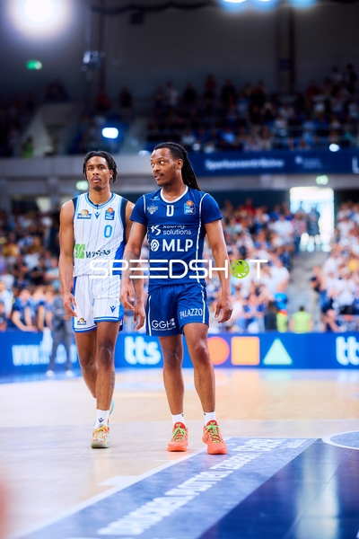 Spieler gehen DJ Horne (0;MLP Academics Heidelberg), Malik Parsons (0;Frankfurt Skyliners)