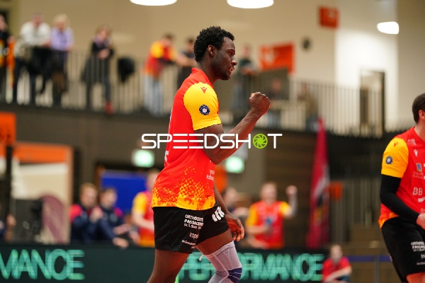 Spielszene mit John Obi (11; BADEN VOLLEYS SSC Karlsruhe)