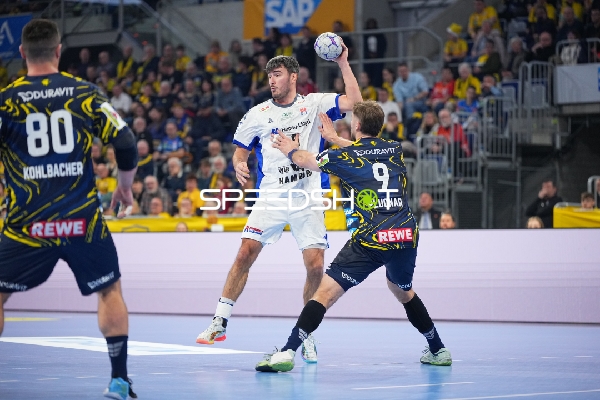 Jacob Lassen (9, HSV Hamburg) in Aktion