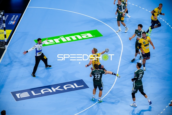 Haukur Thrastarson (25; Rhein Neckar Löwen) wirft aufs Tor