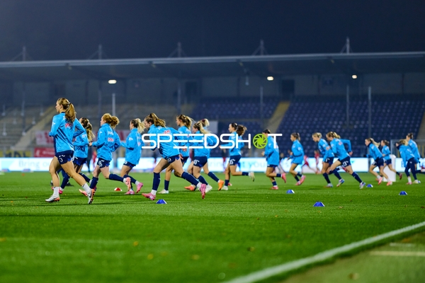 Mannschaft beim Aufwärmen