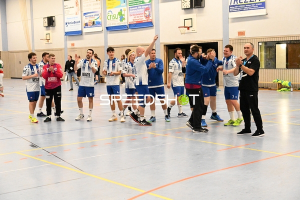 TVE - Edinger Haie feiern ihren Sieg