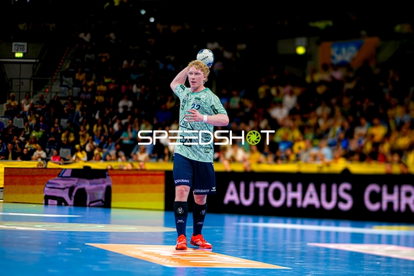 Wurf von Gustav Davidsson (22; Rhein Neckar Löwen)