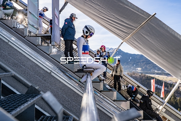 Two-Nights Tour Skispringen Damen