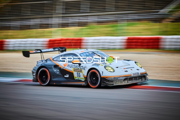 Hankook Competition (55): Jongkyum Kim, Marco Holzer, Roelof Bruins, Steven Cho auf der Rennstrecke