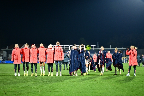 Spielerinnen nach Spiel