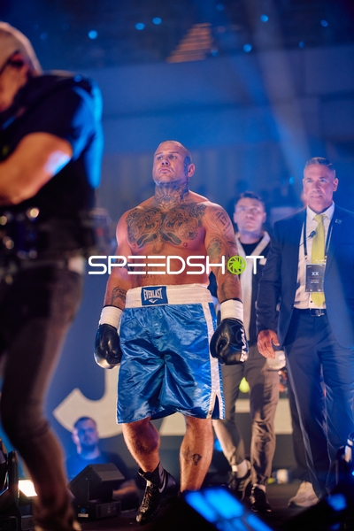 Jakub Sosinski (111; VIP) betritt die Ringside Zone