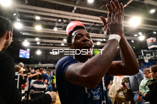 DJ Horne (0; MLP Academics Heidelberg) in Aktion