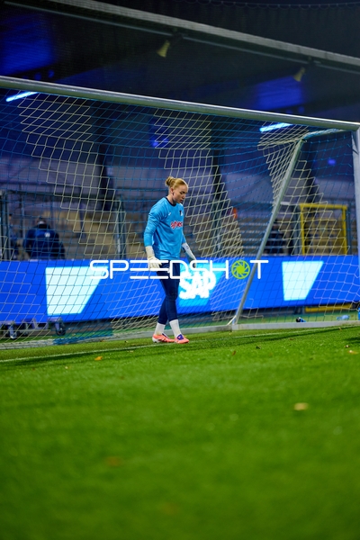 Torwart Laura Dick (1; TSG Hoffenheim Frauen) in Aktion