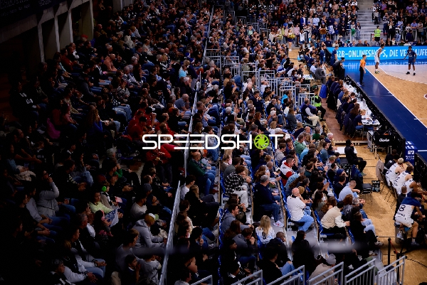 Fan-Szene in der Halle