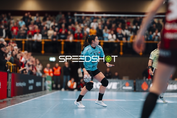 Szene mit Giulia Guarieiro (13; Thüringer HC)