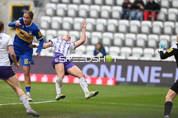 Zweikampf vor dem Tor