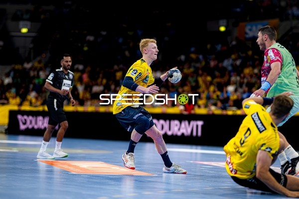 Spieler mit Ball in Aktion