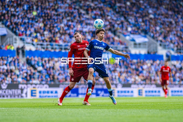 Kopfball Aktion Karlsruher SC, 1. FC Kaiserslautern