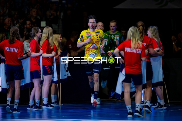 Spieler Einlaufen Patrick Groetzki (24;Rhein Neckar Löwen), Mikael Appelgren (1;Rhein Neckar Löwen), Jon Lindenchrone Andersen (42;Rhein Neckar Löwen)