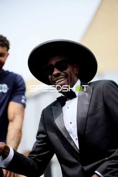 Ringside-Zone Face-Off