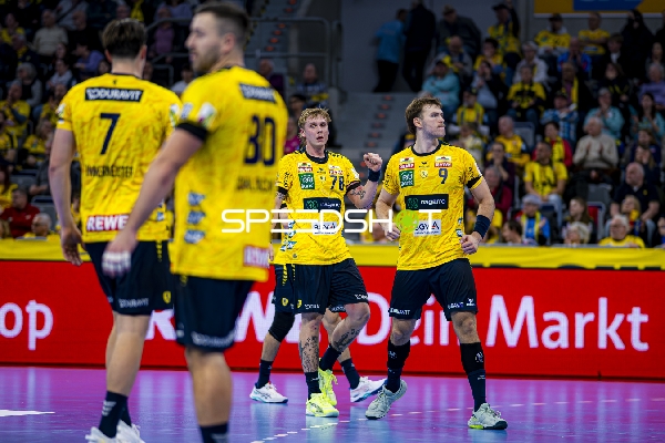 Torjubel von Edwin Aspenbäck (78; Rhein Neckar Löwen) und Steven Plucnar Jacobsen (9; Rhein Neckar Löwen)