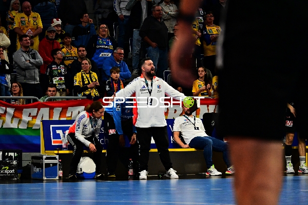 Szene mit Spielern von HC Erlangen