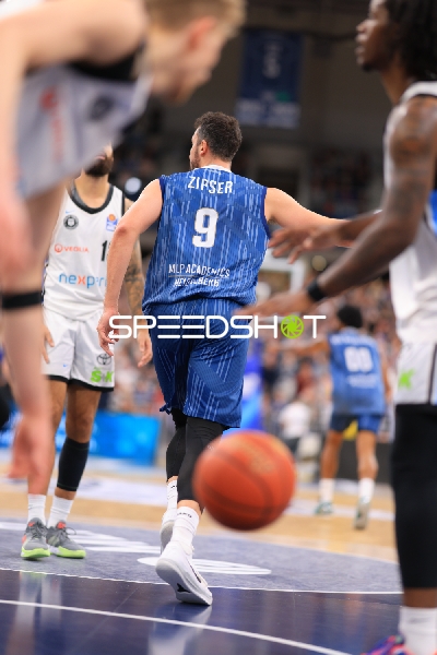 Paul Zipser (9; MLP Academics Heidelberg) in Aktion