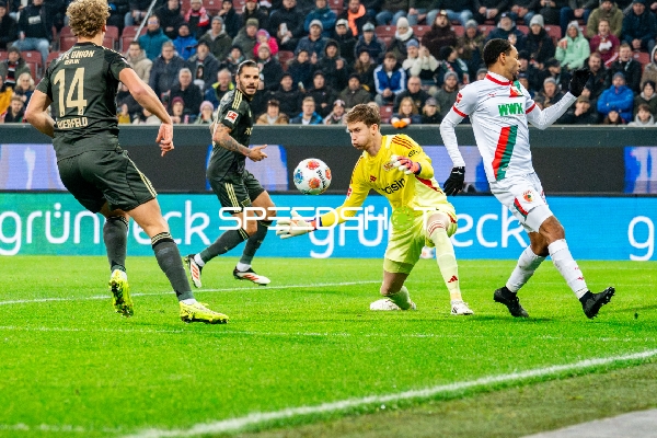 Torwartaktion und Verteidigung