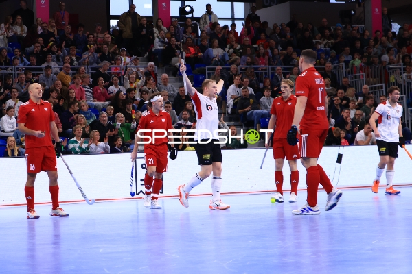 Fülöp LOSONCI (4; Österreich) jubelt im SNP Dome