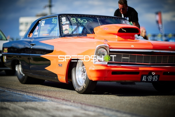 Drag Racing Rennwagen am Start