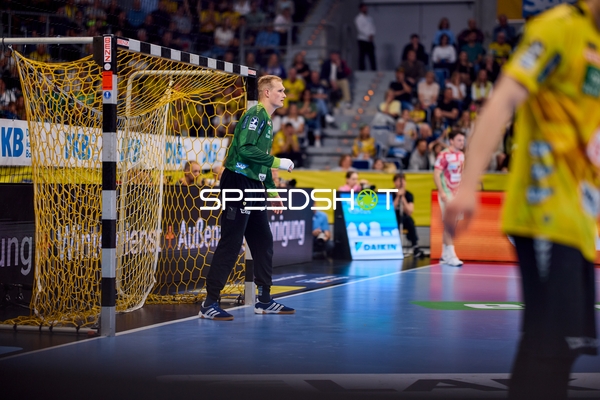 Torwart David Späth (29; Rhein Neckar Löwen) in Position