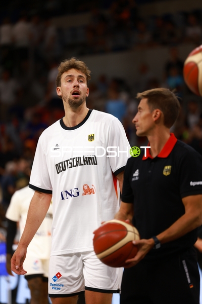 Franz Wagner (9; Deutschland) in Position