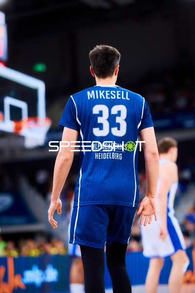 Rückennummer erkannt Ryan Mikesell (33;MLP Academics Heidelberg)