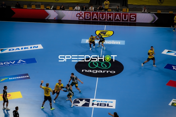 Edwin Aspenbäck (78; Rhein Neckar Löwen) wirft aufs Tor