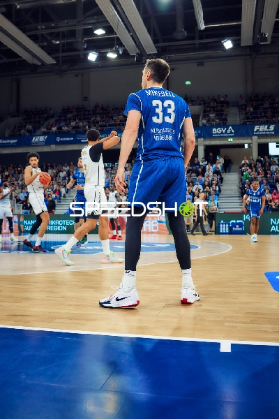 Ballbesitz Basketball Löwen Braunschweig