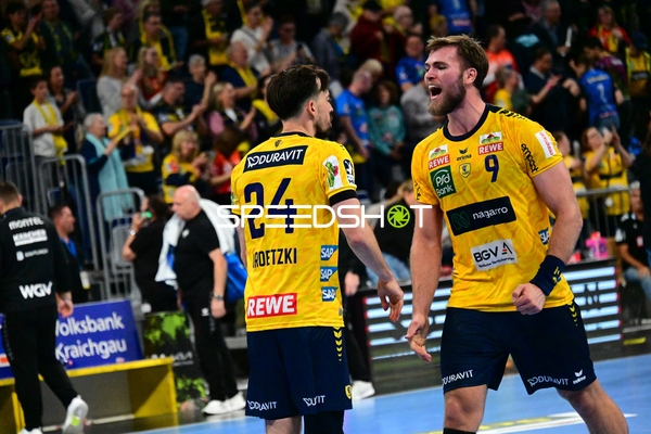 Steven Plucnar Jacobsen (9; Rhein Neckar Löwen) und Patrick Groetzki (24; Rhein Neckar Löwen) jubeln